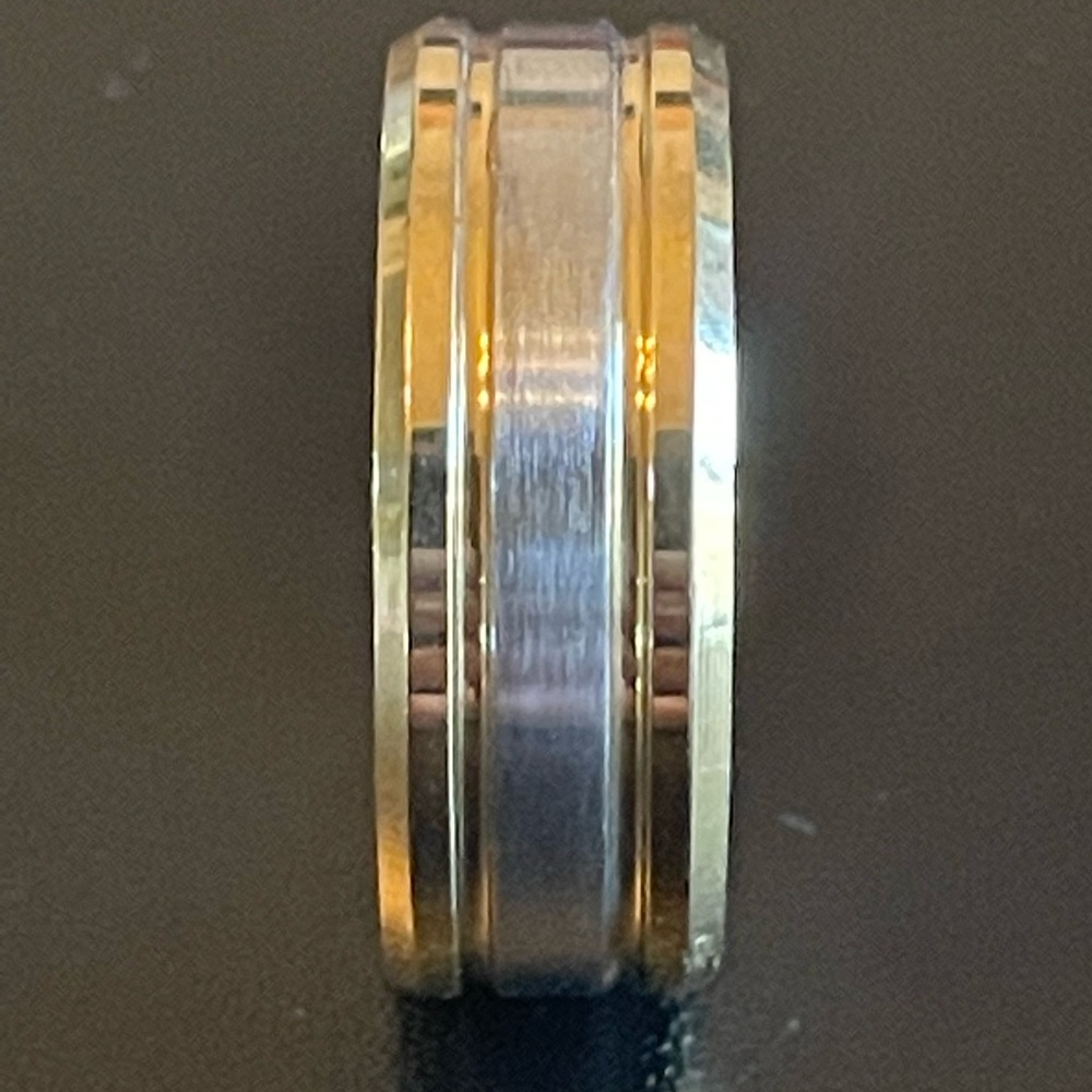 Elegant Gold and Silver titanium steel Band Ring - Picture 4 of 10